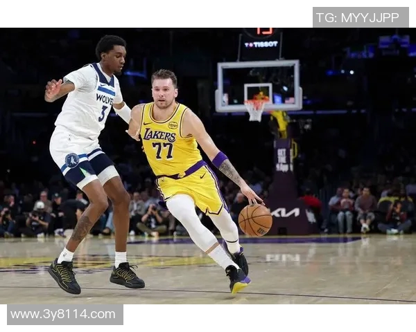 东契奇揭幕战狂砍40分成队史第三人追平科比贝勒辉煌成就